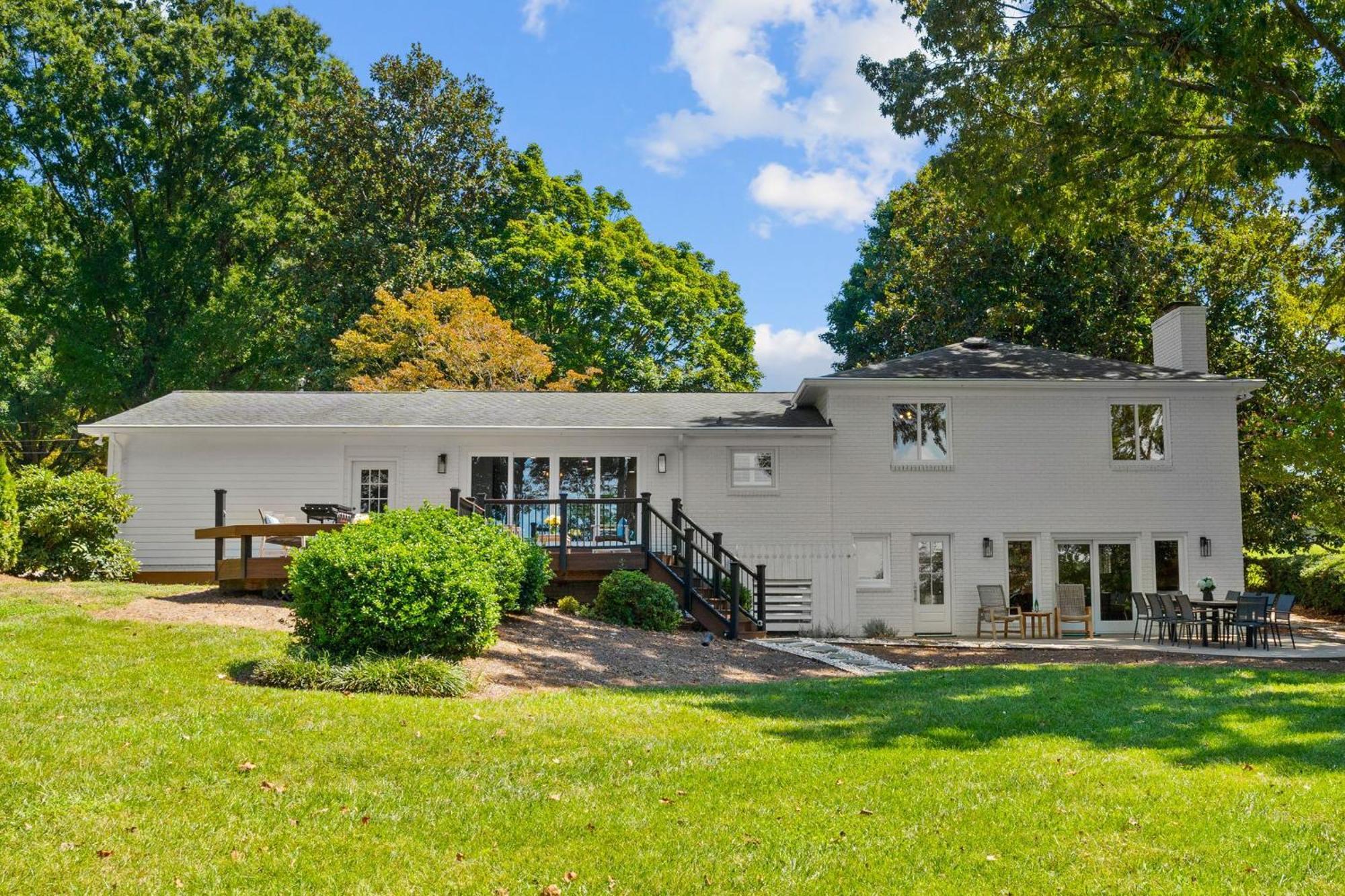 Lakefront Living Мурсвилл Экстерьер фото