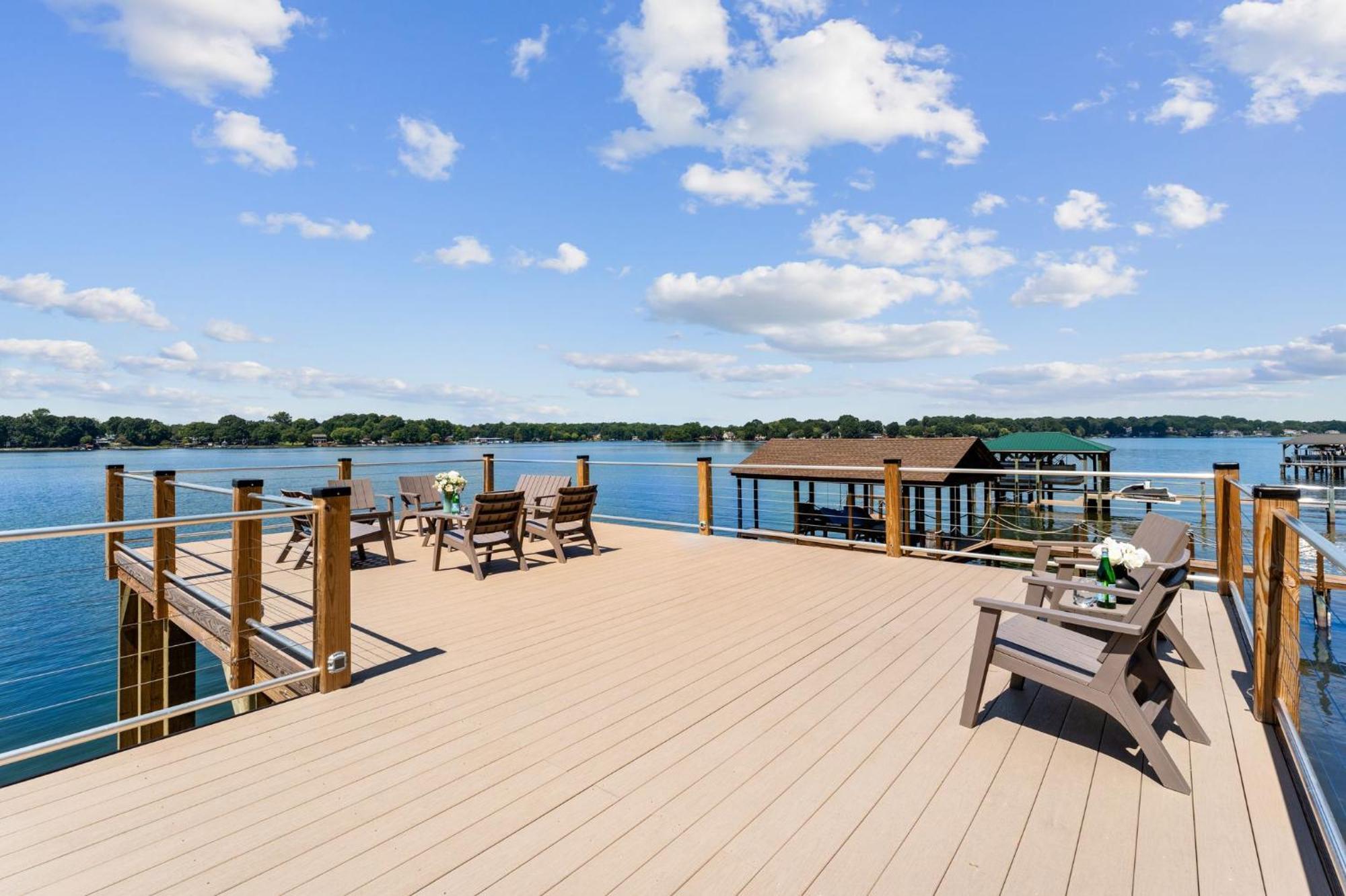 Lakefront Living Мурсвилл Экстерьер фото