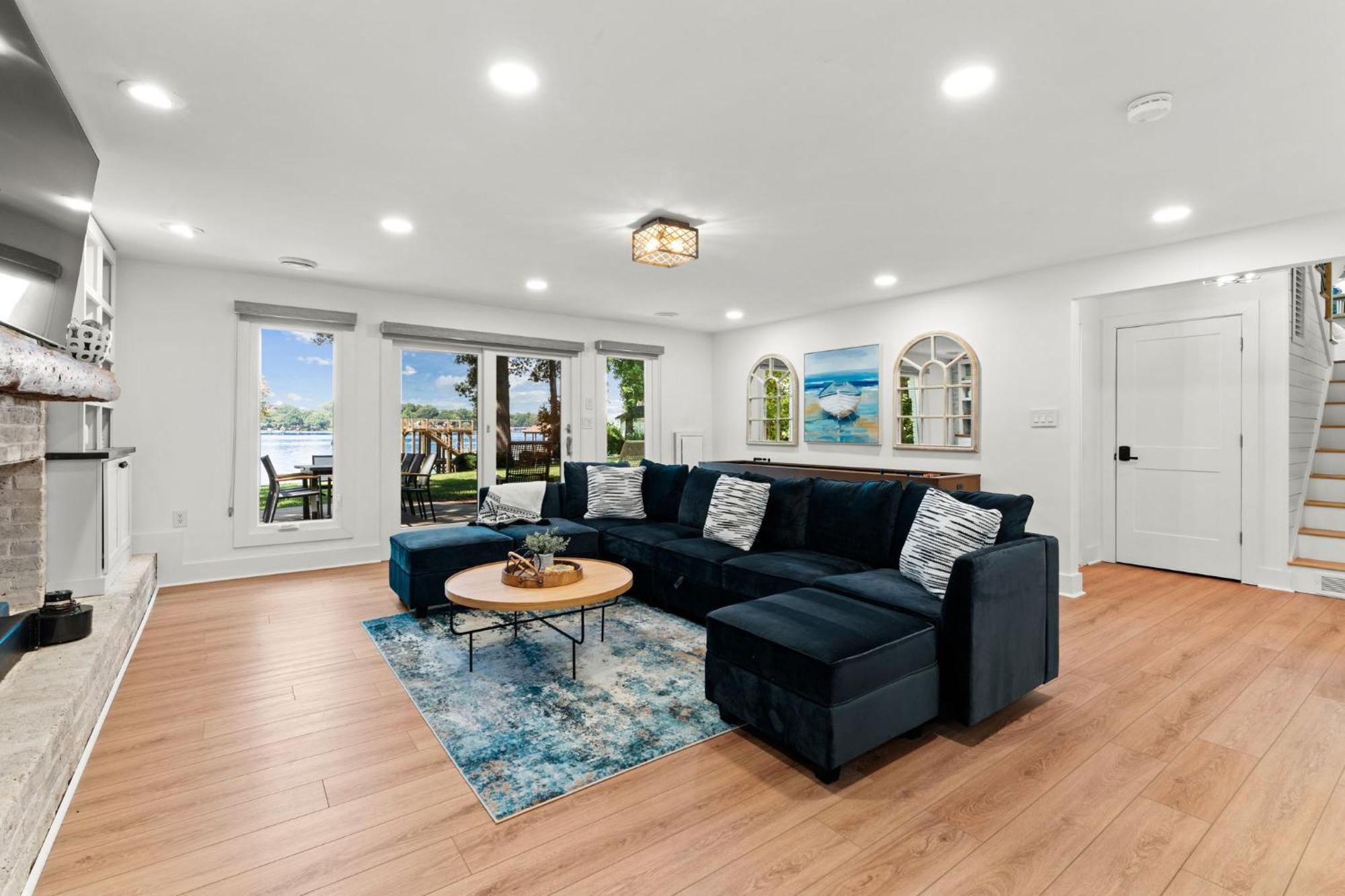 Lakefront Living Мурсвилл Экстерьер фото
