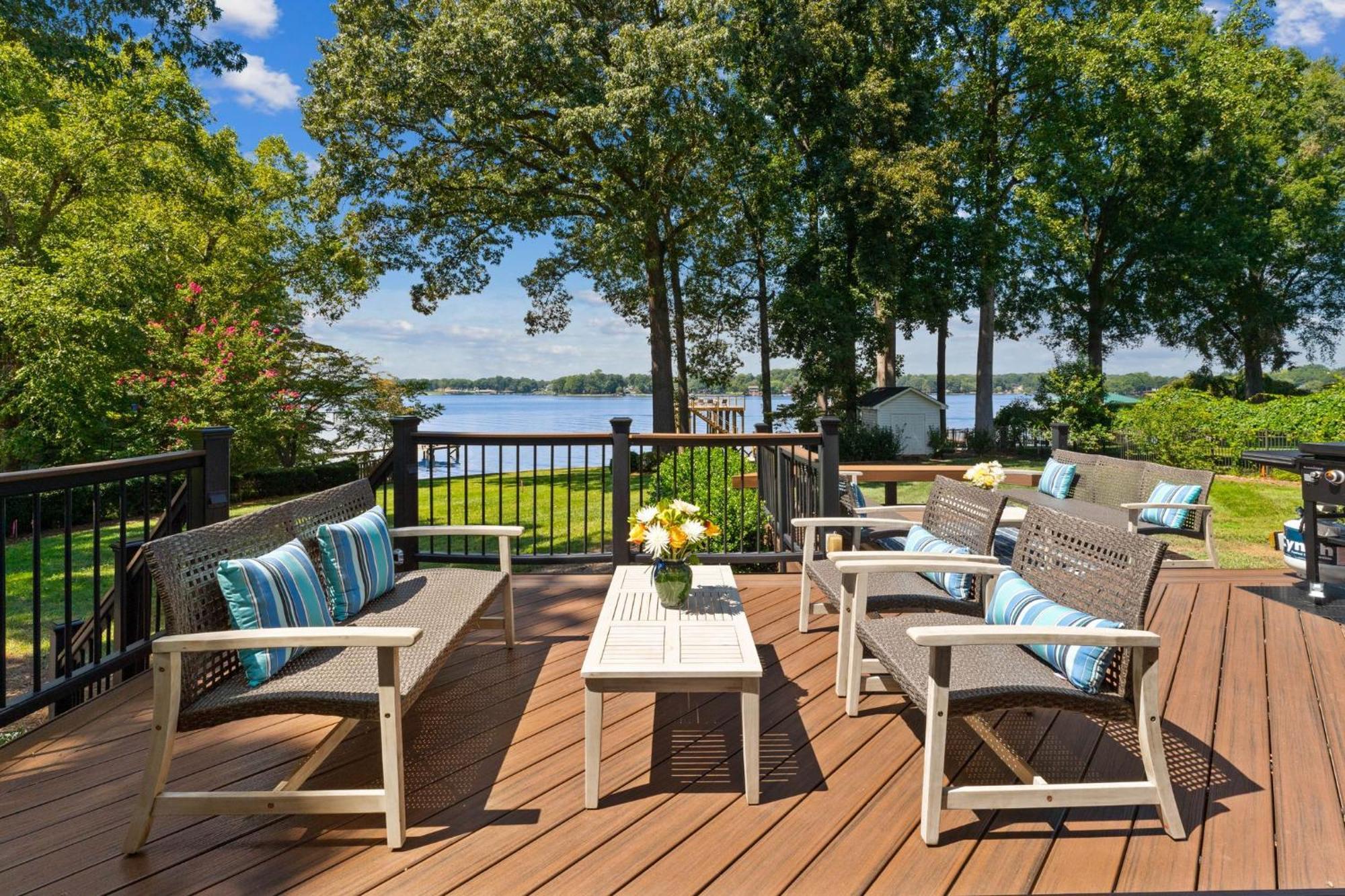 Lakefront Living Мурсвилл Экстерьер фото
