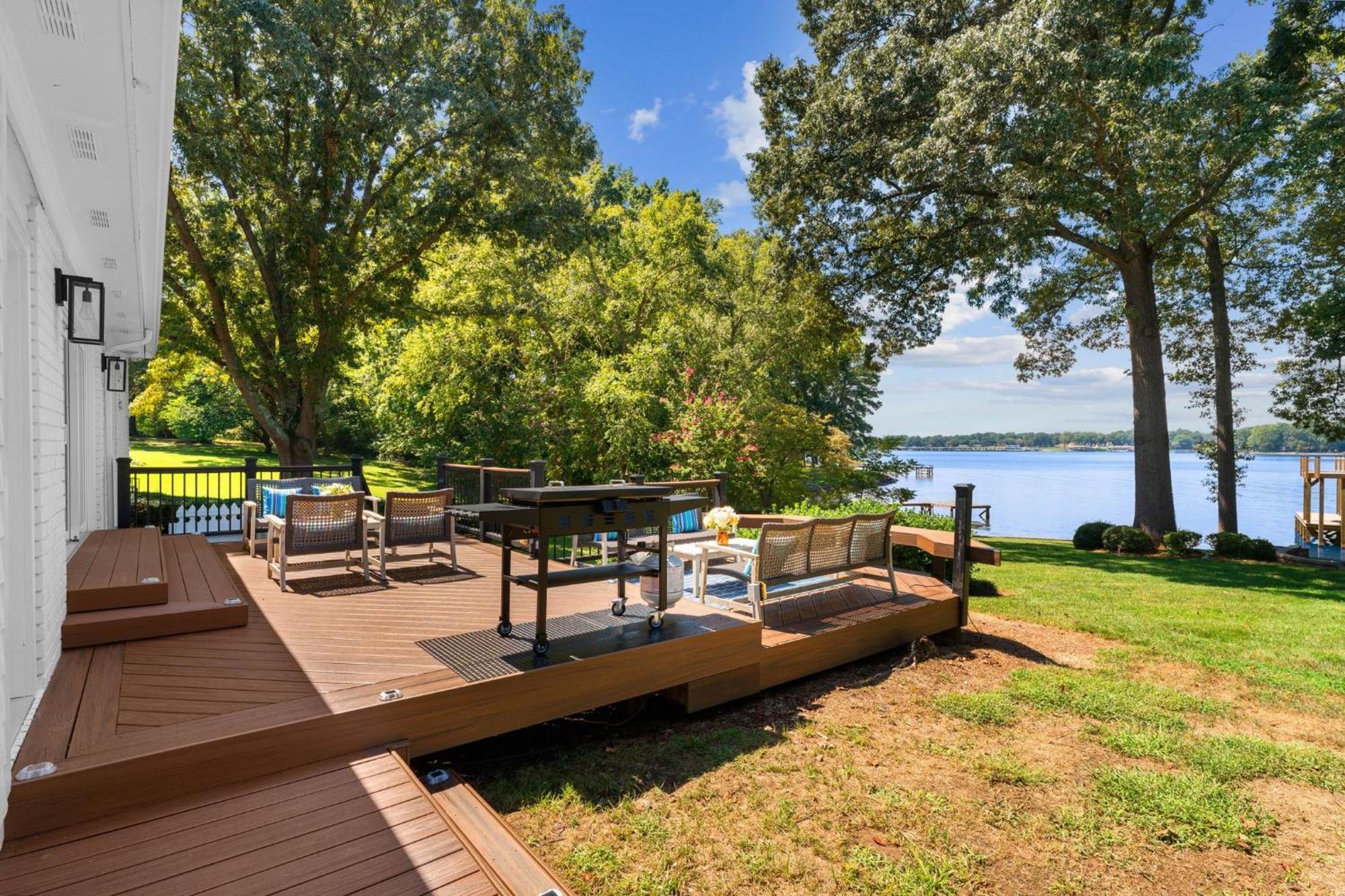 Lakefront Living Мурсвилл Экстерьер фото