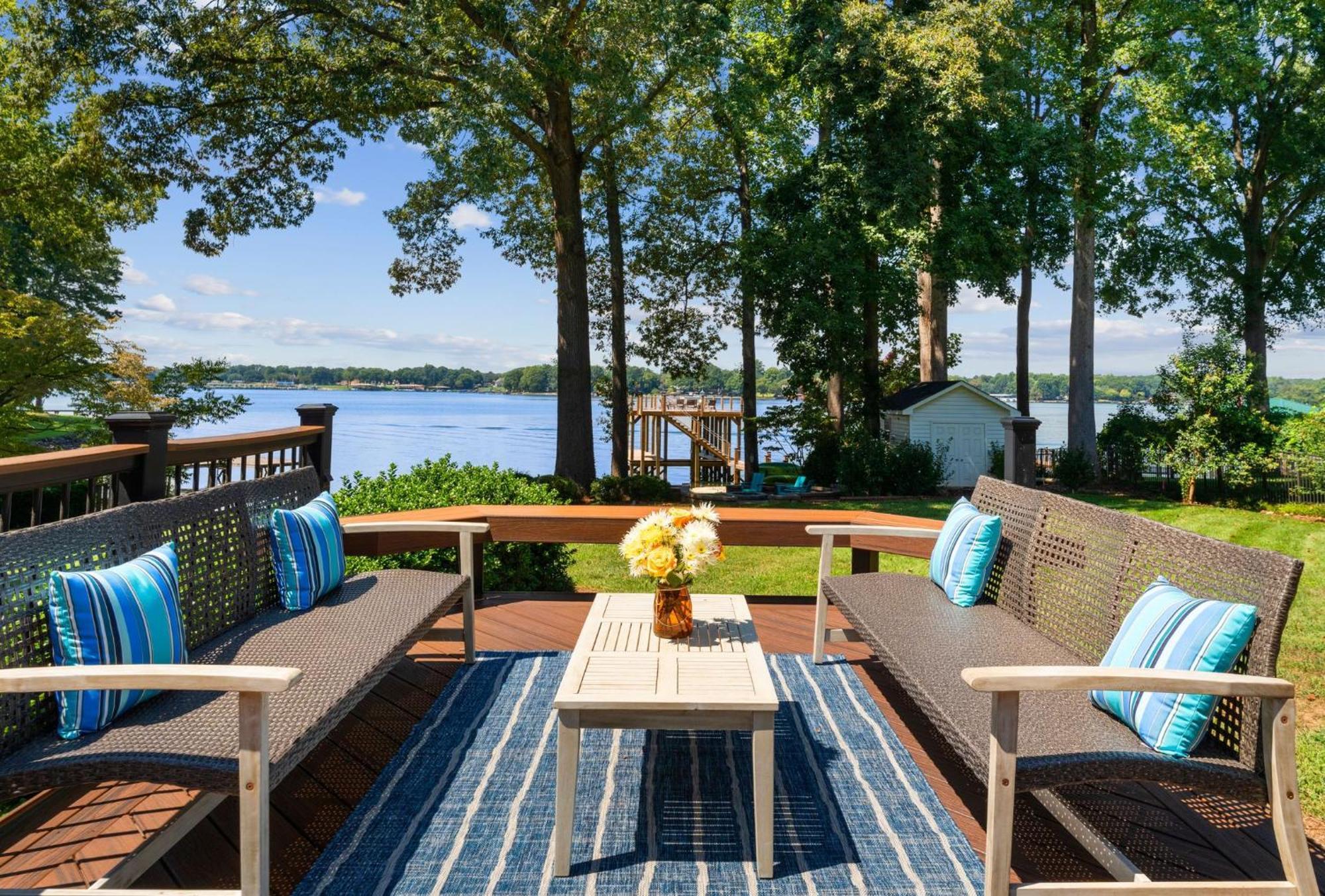 Lakefront Living Мурсвилл Экстерьер фото